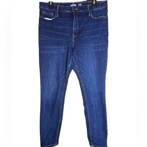 Old Navy Rockstar Super Skinny Jeans